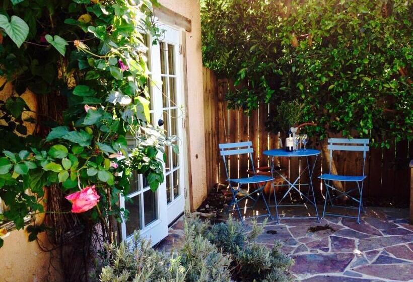 بنسيون Under The Tuscan Sun Cottage In West Los Angeles