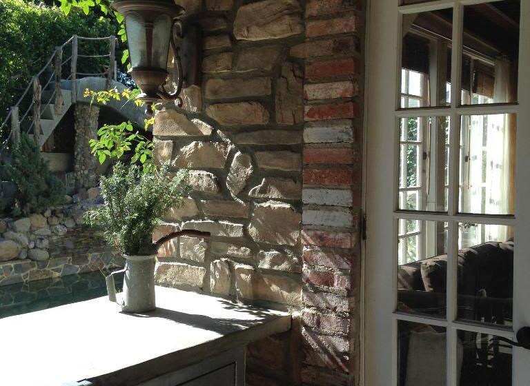 بنسيون Under The Tuscan Sun Cottage In West Los Angeles