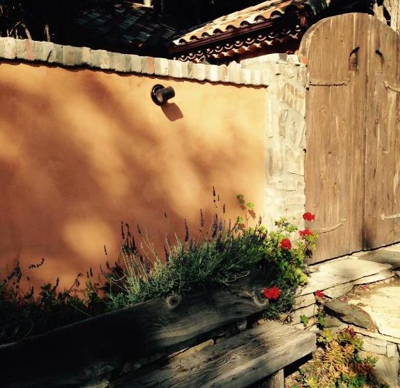 بنسيون Under The Tuscan Sun Cottage In West Los Angeles