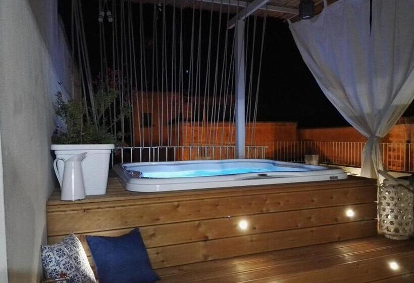פנסיון Vico Degli Ebrei   Rooftop Jacuzzi   Self Check In