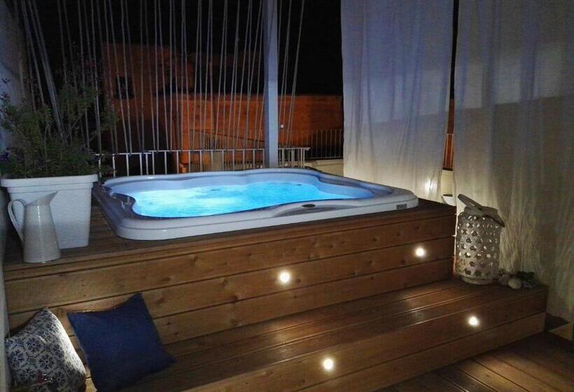 פנסיון Vico Degli Ebrei   Rooftop Jacuzzi   Self Check In