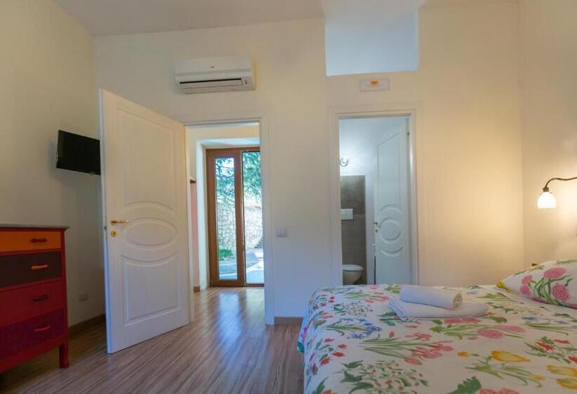 פנסיון Villa La Quercia