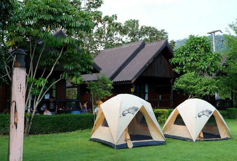 Курорт Baan Maikhiangphu Wang Nam Khiao