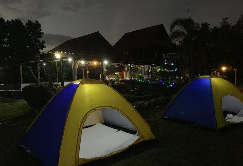 Курорт Baan Maikhiangphu Wang Nam Khiao