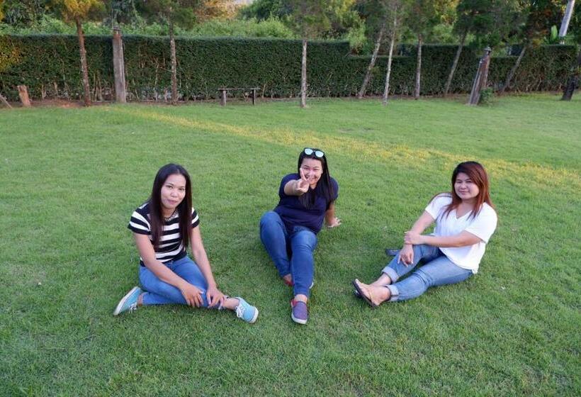 Курорт Baan Maikhiangphu Wang Nam Khiao