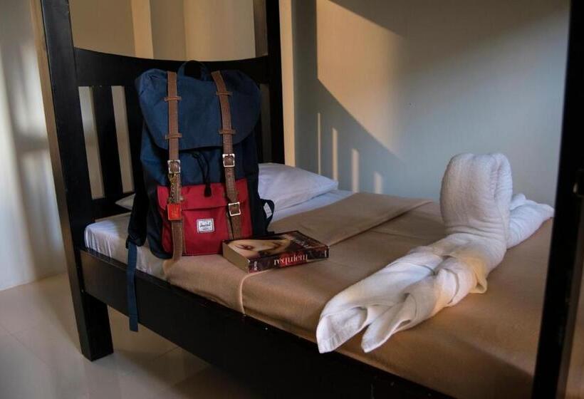 هاستل Parmview Inn