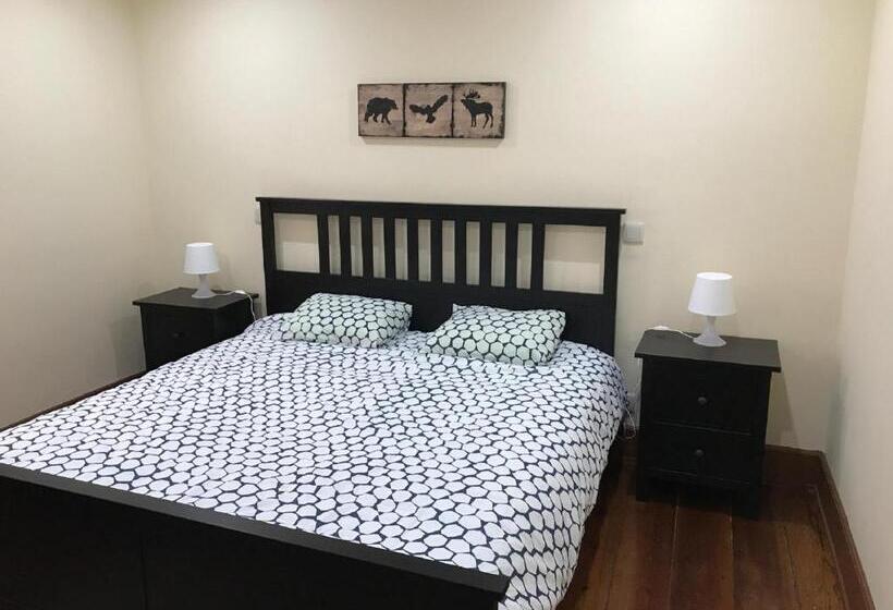 فندق صغير Wood Steel & Glass