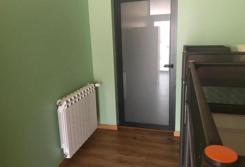 فندق صغير Wood Steel & Glass