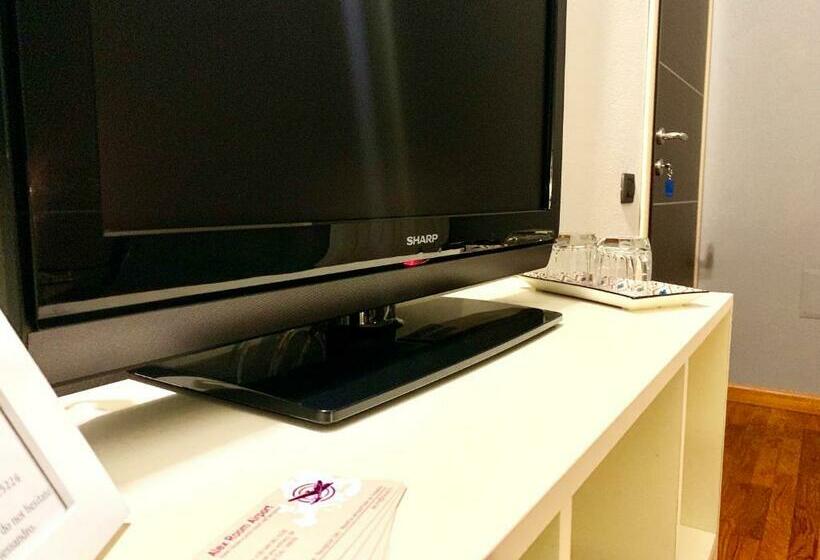 مبيت وإفطار Alex Room Airport