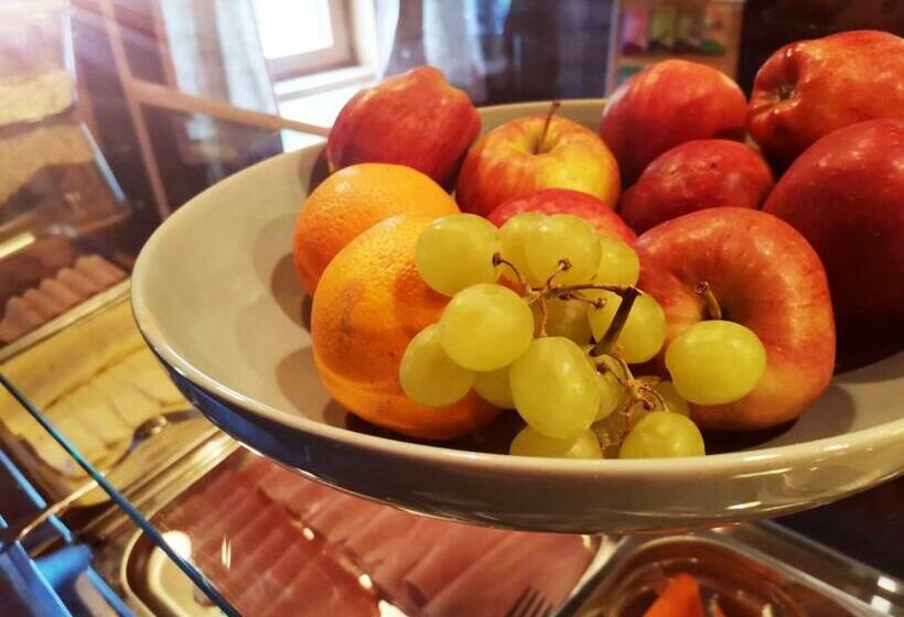 צימר Pension Almhof Baumgarten