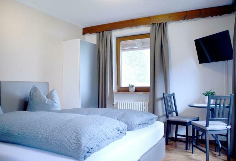 צימר Pension Almhof Baumgarten