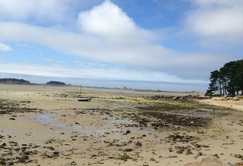 مبيت وإفطار Aux Perderies