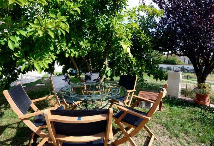 مبيت وإفطار Chambres D Hôtes Vue Sur La Muraille De Sens