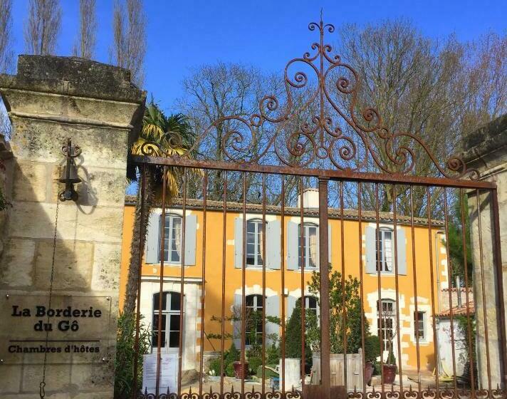 住宿加早餐  Chambres D Hôtes La Borderie Du Gô Près De La Rochelle   Nieul