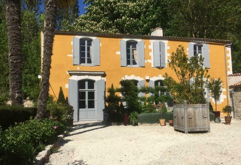 住宿加早餐  Chambres D Hôtes La Borderie Du Gô Près De La Rochelle   Nieul