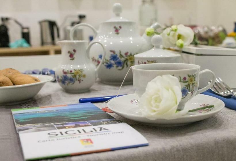 تختخواب و صبحانه Fanà