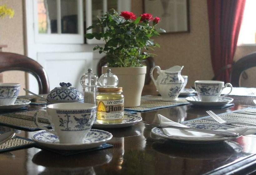 مبيت وإفطار Ivy Cottage B And B