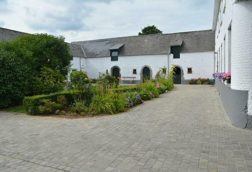 Bed and Breakfast La Ferme Remue