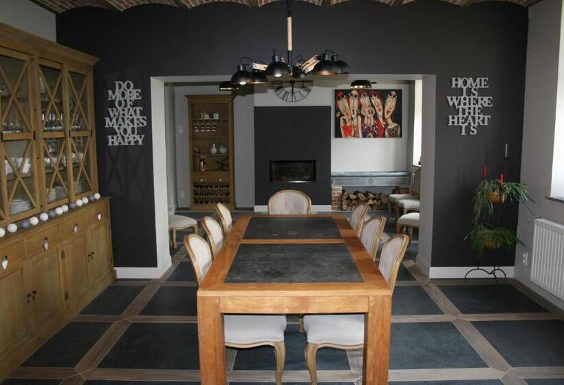 Bed and Breakfast La Ferme Remue