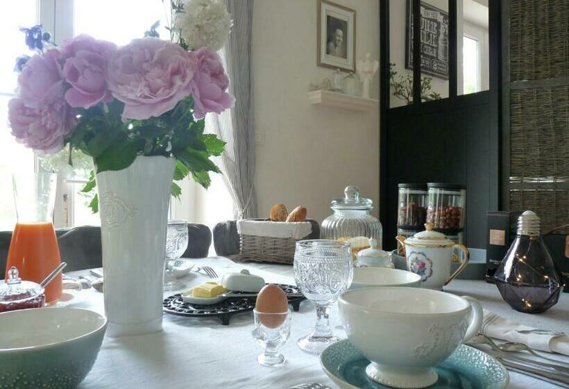 민박 La Grange D Hélène