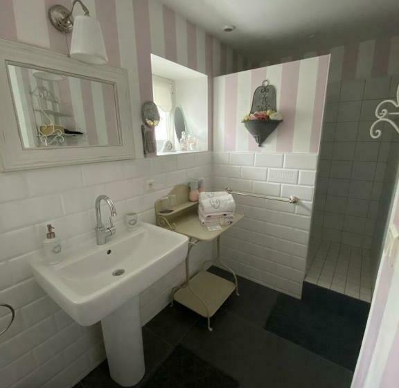 민박 La Grange D Hélène