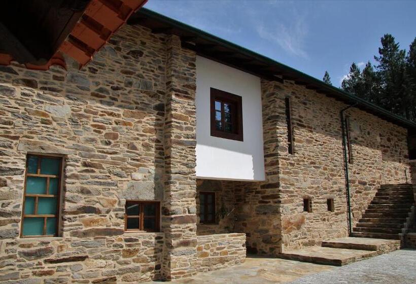 مبيت وإفطار O Casario