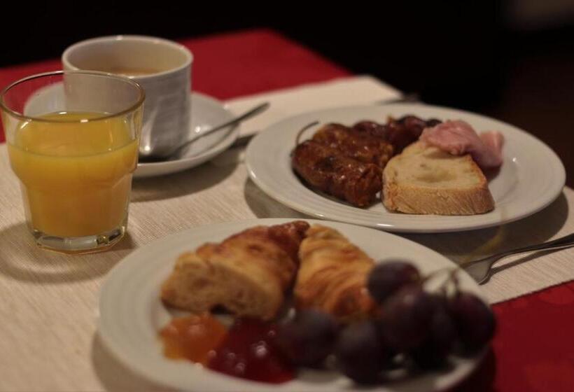 مبيت وإفطار O Casario