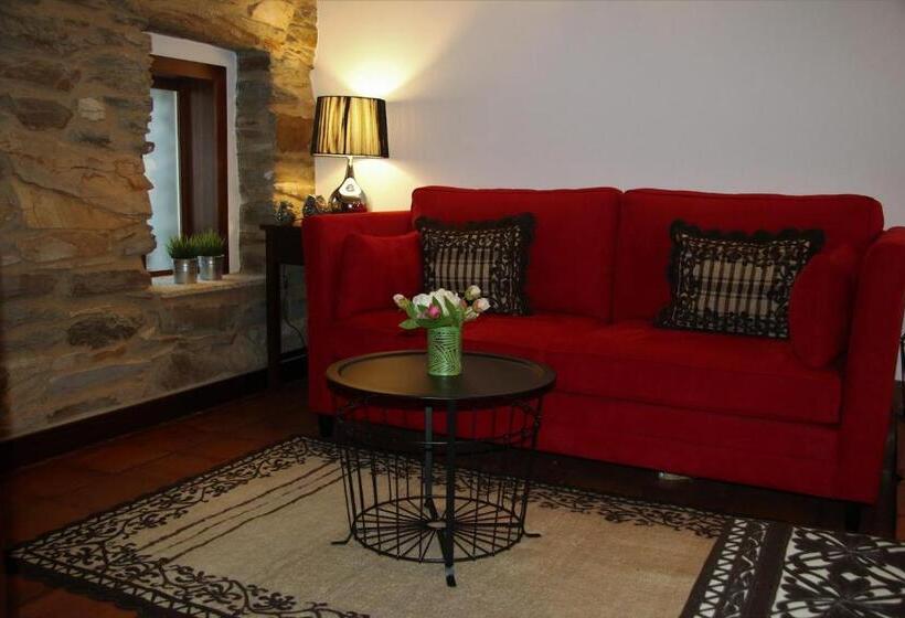 مبيت وإفطار O Casario