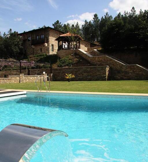 مبيت وإفطار O Casario