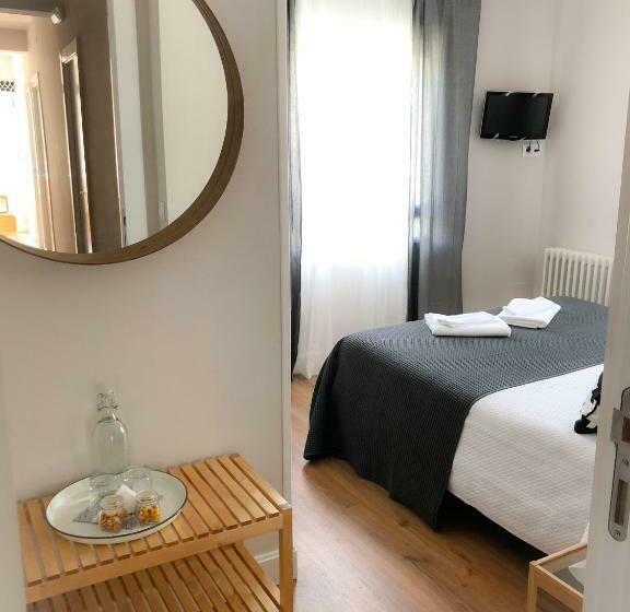 住宿加早餐  Pensión Fernández