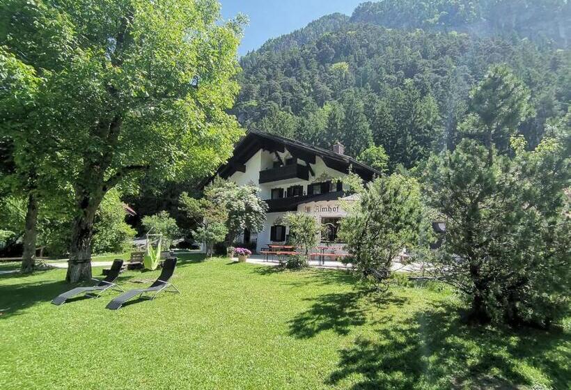צימר Pension Almhof Baumgarten