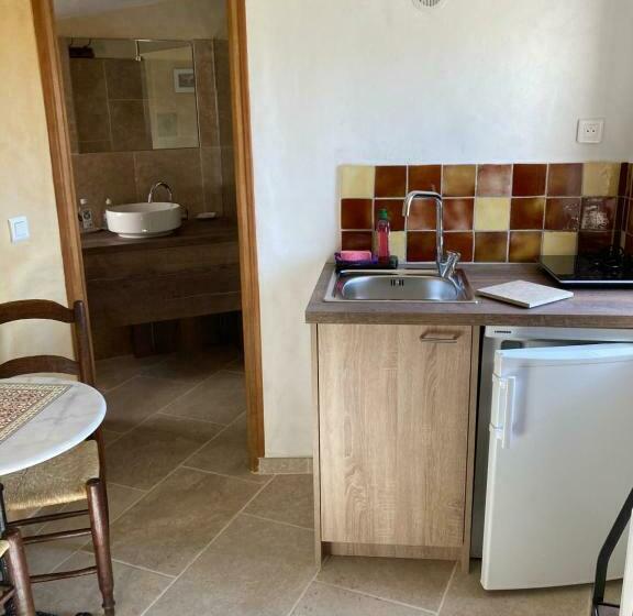 مبيت وإفطار Rose