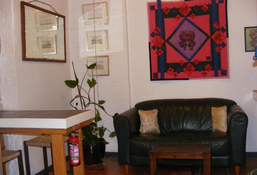 住宿加早餐  Trevalia Accommodation