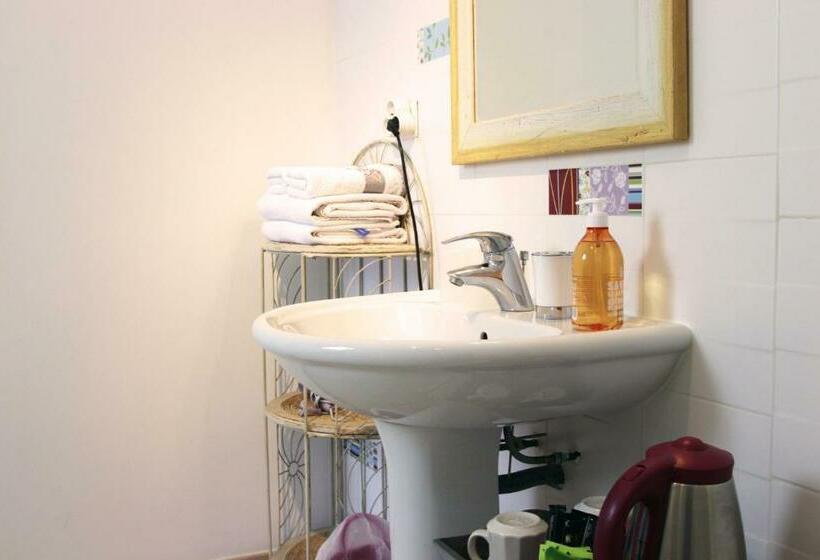 Bed and Breakfast Villa Ghiatone