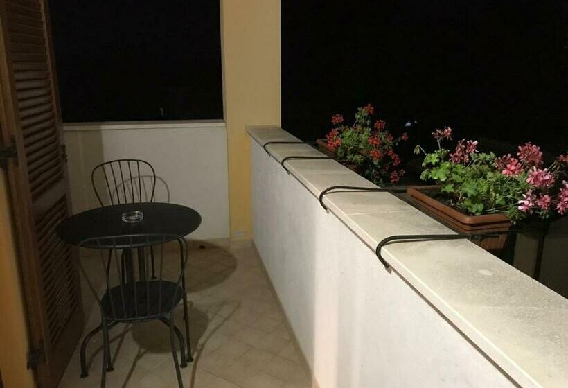 مبيت وإفطار Villa Lò