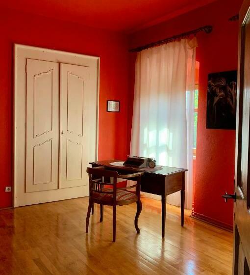 Bed and Breakfast Vörös Guest House