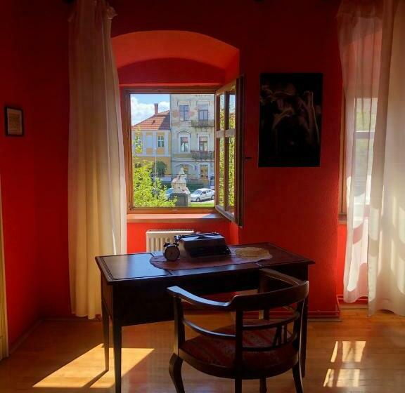 Bed and Breakfast Vörös Guest House