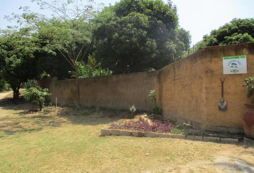 בית מלון כפרי Leopard Tree Retreat