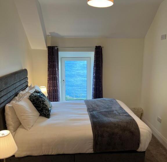 فندق Old Irish Farmhouse