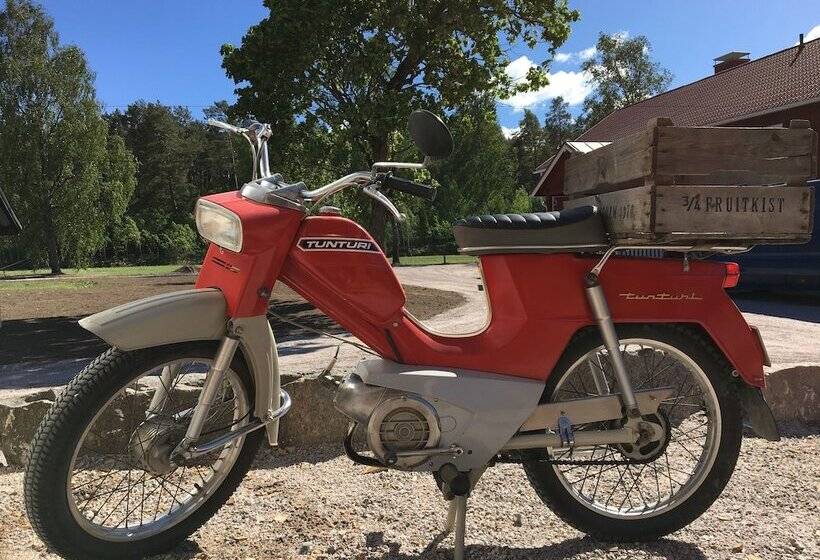 בית מלון כפרי Tackork Gård & Marina