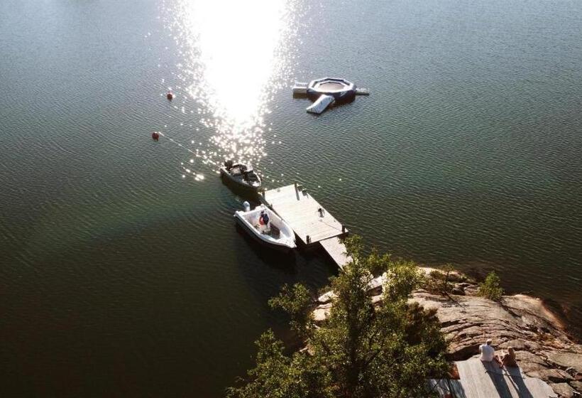 בית מלון כפרי Tackork Gård & Marina