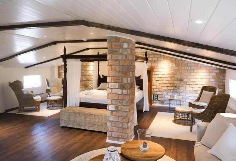 בית מלון כפרי Tackork Gård & Marina