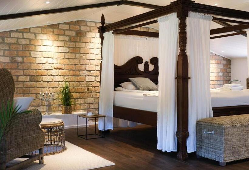 בית מלון כפרי Tackork Gård & Marina