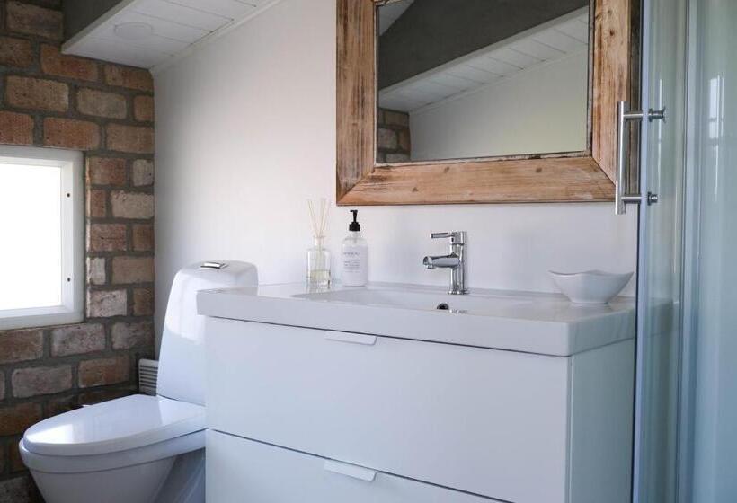 בית מלון כפרי Tackork Gård & Marina