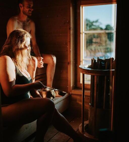 בית מלון כפרי Tackork Gård & Marina