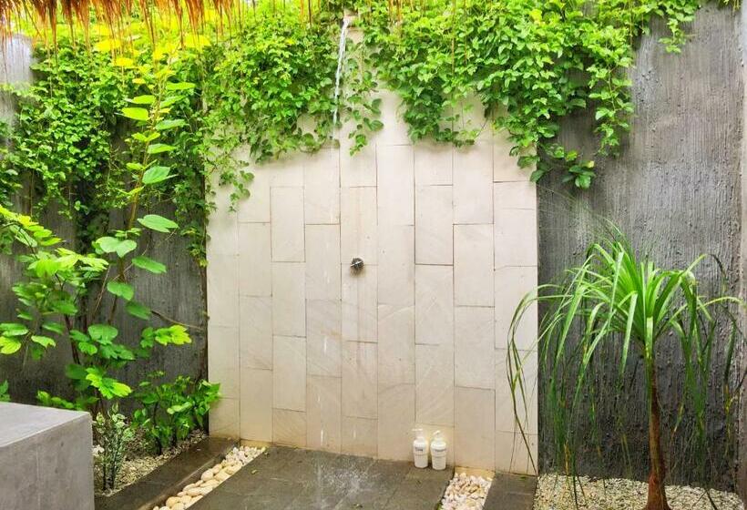 Maleo Moyo  & Dive Resort