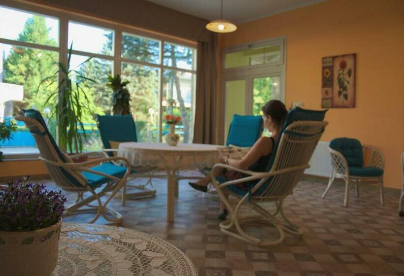 ペンション Balzsam Apartmanház