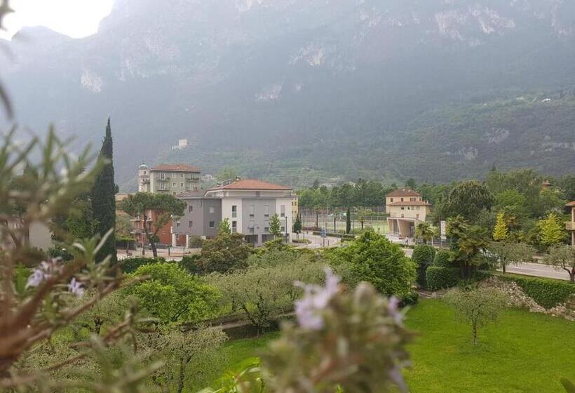 پانسیون Eagle Rooms