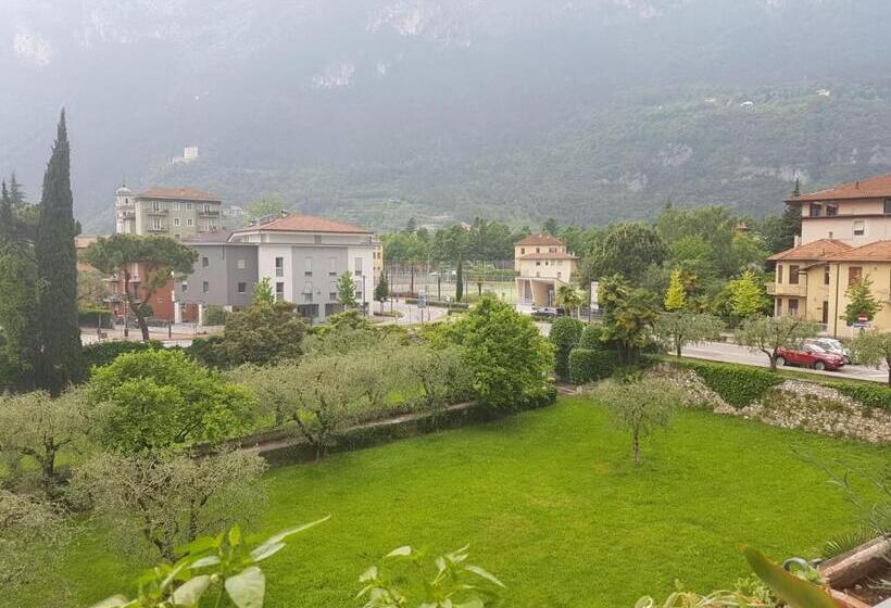 پانسیون Eagle Rooms