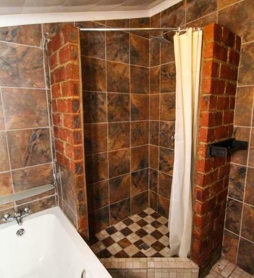 بنسيون Edenville Guesthouse